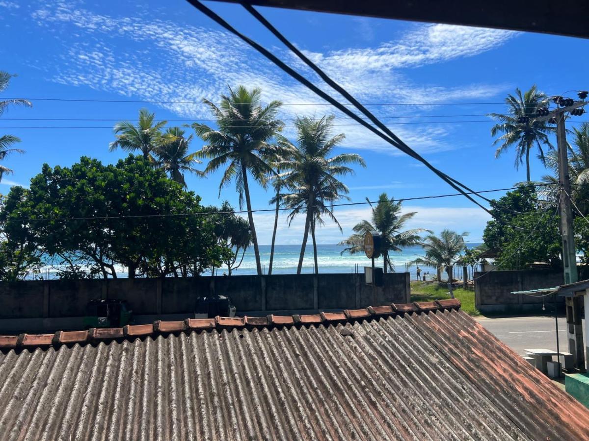 Hotel Pineapple Surf Ahangama Exterior foto